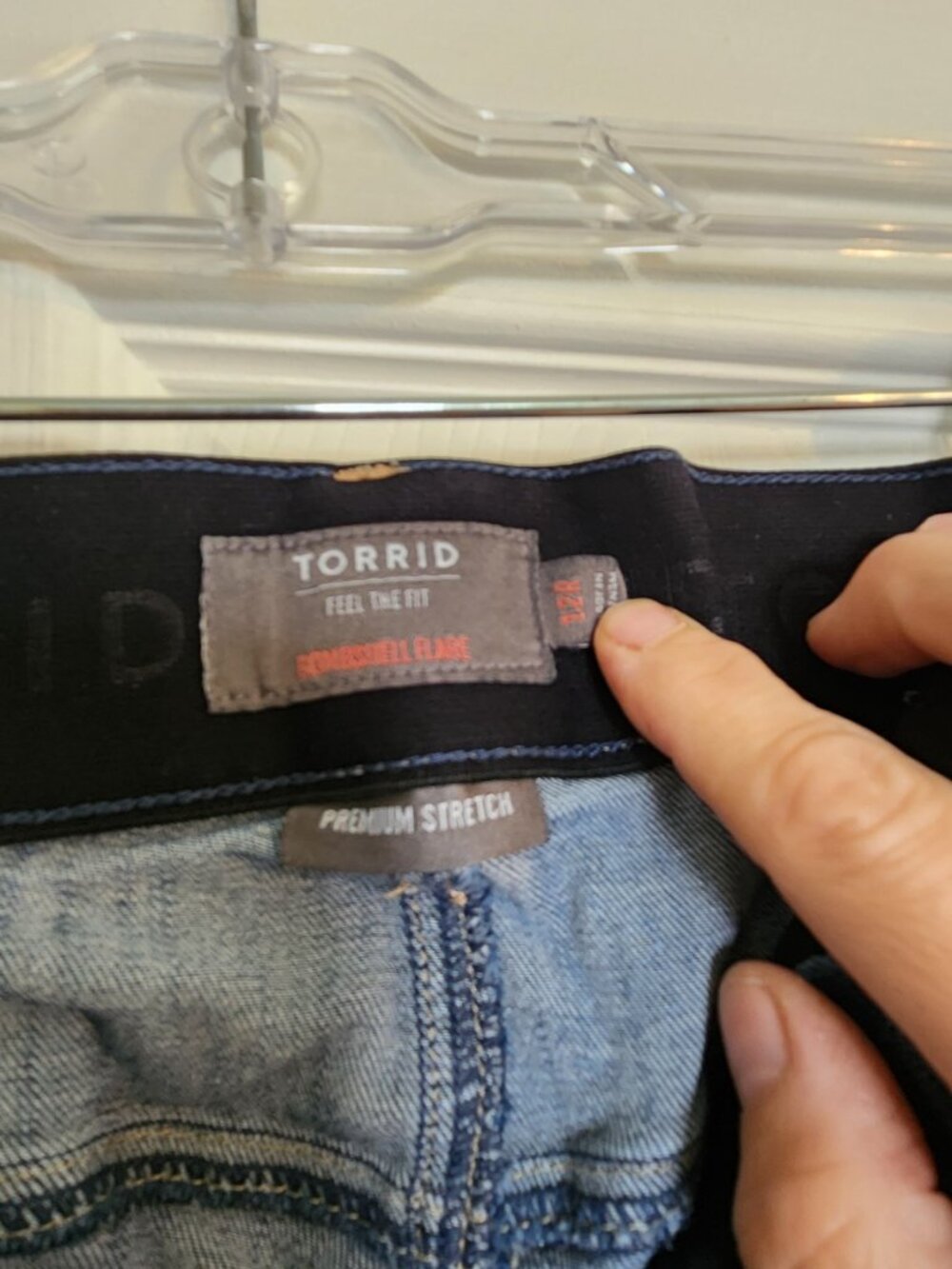Torrid bombshell jeans - Picture 2 of 4